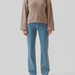 Goldie o-neck camel | Modstrom