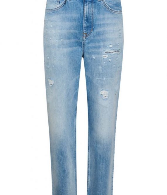 HellaMW jeans | My essential wardrobe