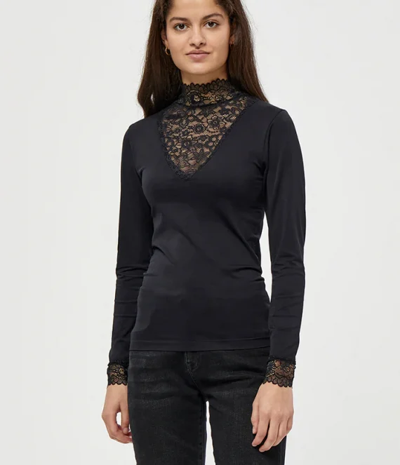 Vanessa v-cut blouse | Minus