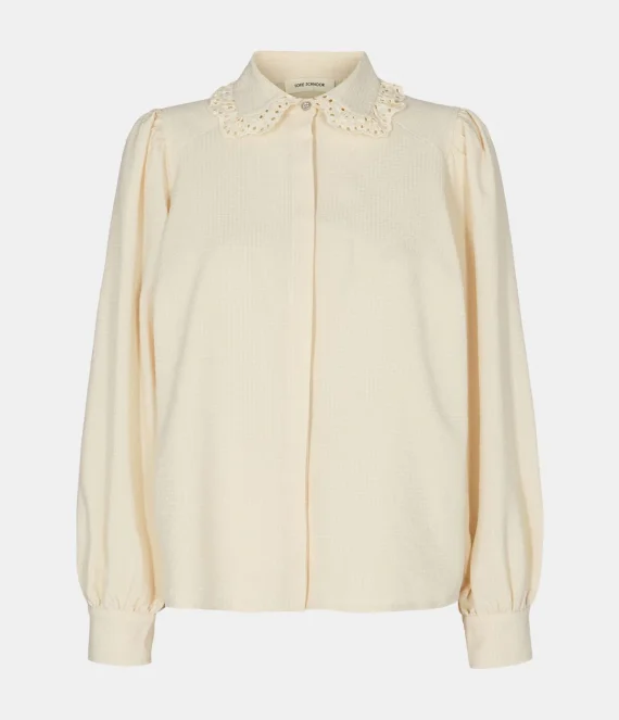 Ecru blouse | Sofie Schnoor