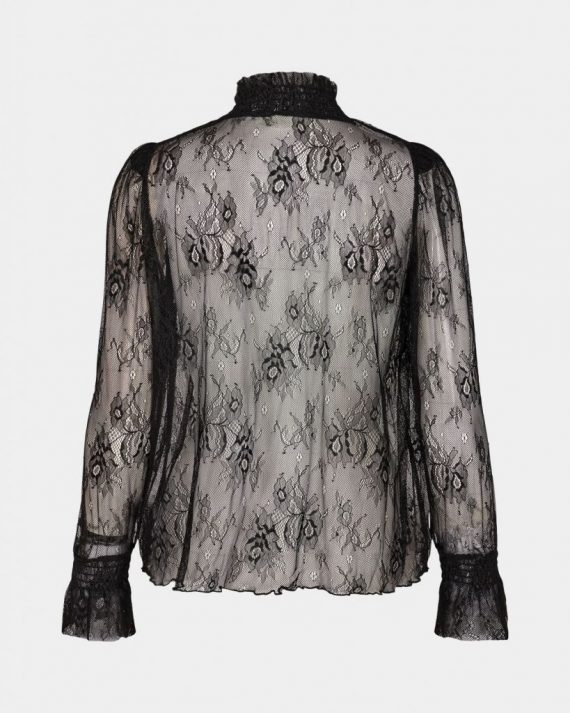 Lace blouse | Sofie Schnoor