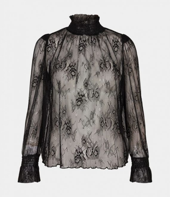 Lace blouse | Sofie Schnoor