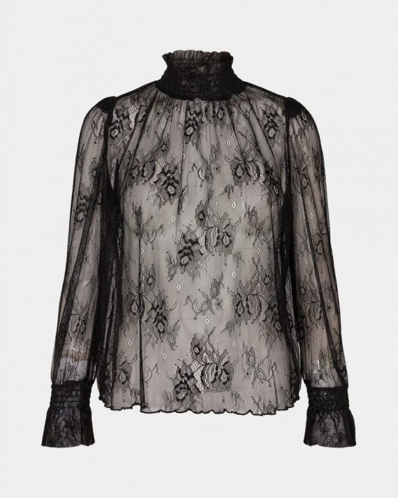 Lace blouse | Sofie Schnoor