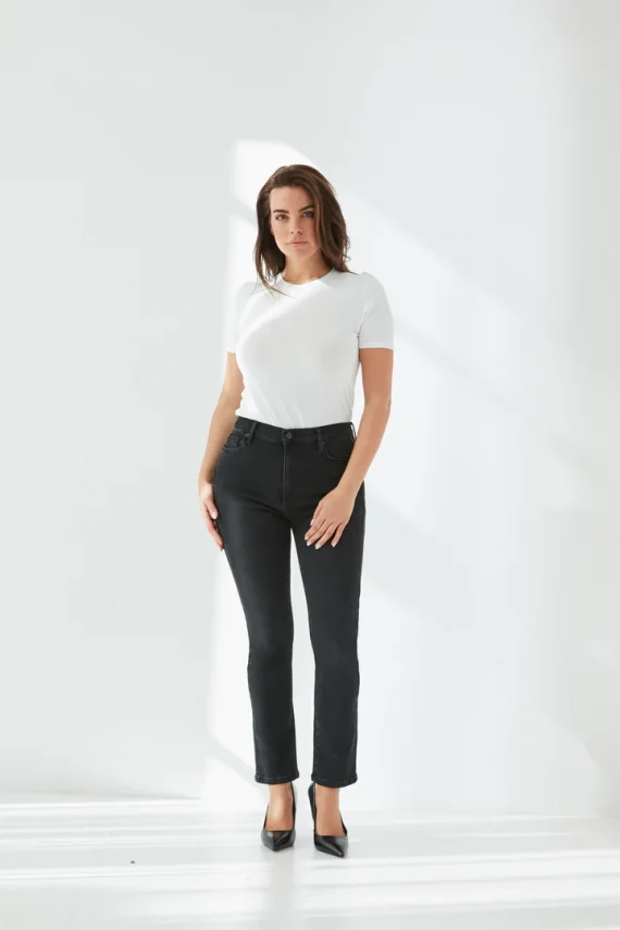 Sarah black used | Homage