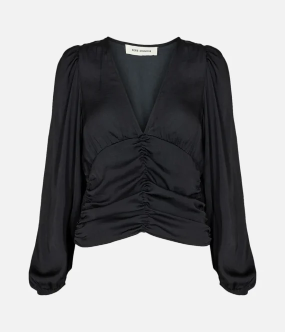 Black blouse | Sofie Schnoor