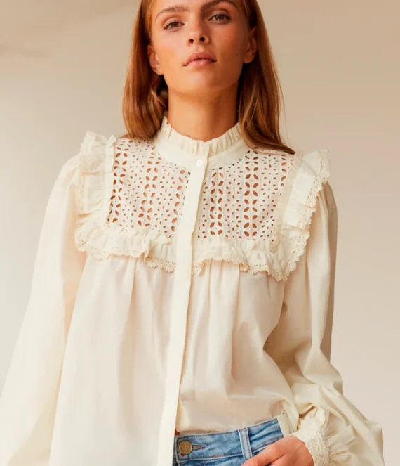 Broderie blouse | Sofie Schnoor