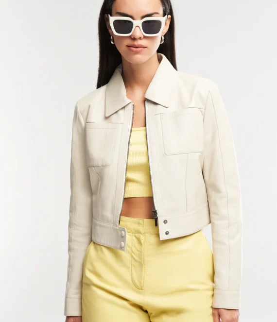 Miray almond | Studio AR