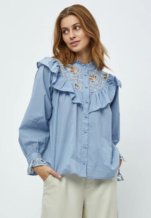 Estrid Emboidery blouse | Minus