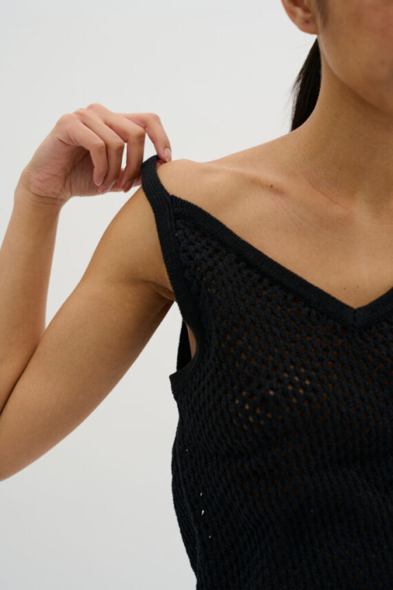 Avamw top | My essential wardrobe