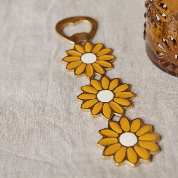 Daisy bottle opener | A la collection
