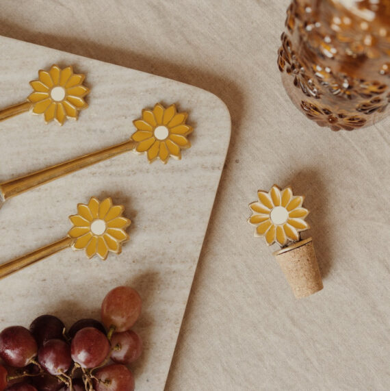 Daisy bottle stopper | A la collection