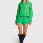 Linen look blouse green | Alix the label