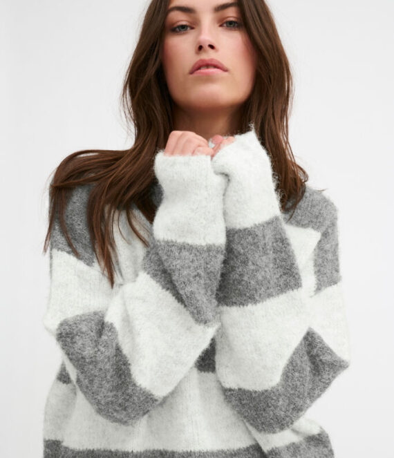 Meenawn Pullover | My Essential Wardrobe