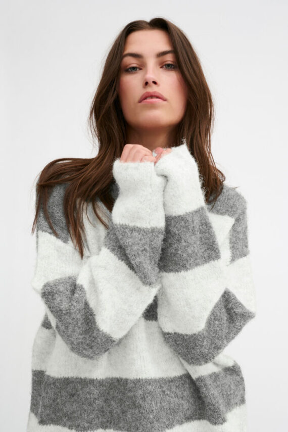Meenawn Pullover | My Essential Wardrobe