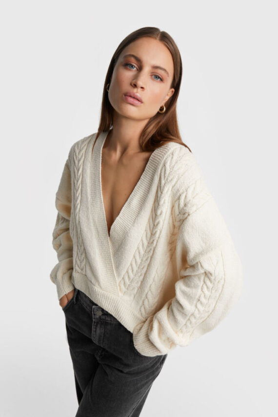 Cropped v-neck top cream | Alix the label