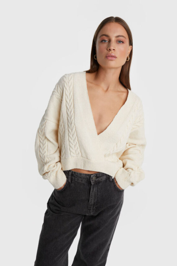 Cropped v-neck top cream | Alix the label