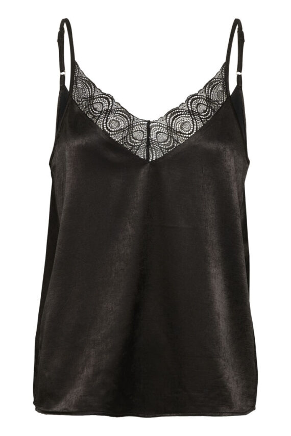 Estellemw lace top | My essential wardrobe