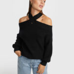 Fancy neck pullover black | Alix the label