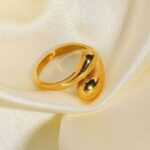 Vintage vinyl ring | Folie a trois