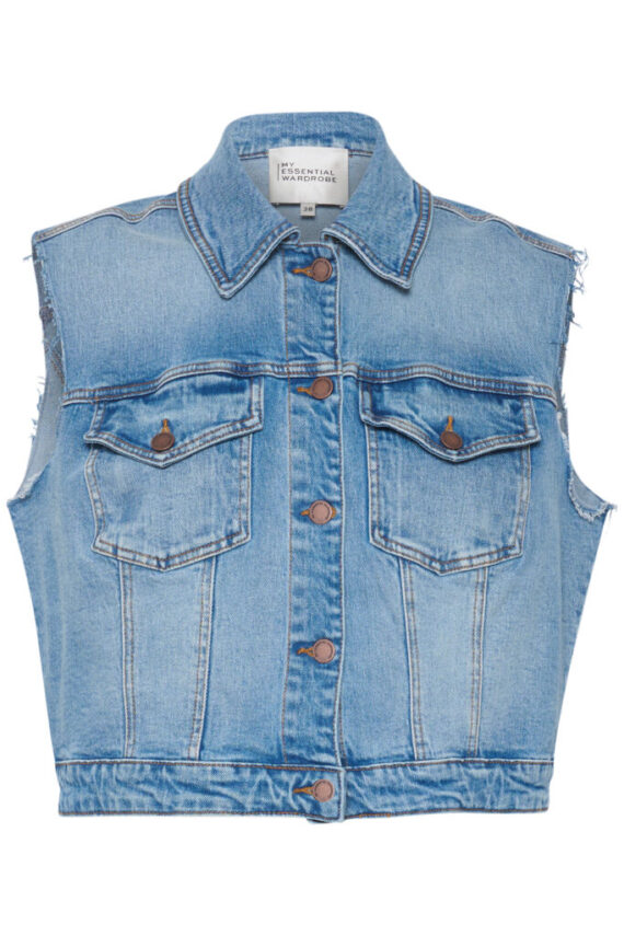 Dangomw vest | My essential wardrobe
