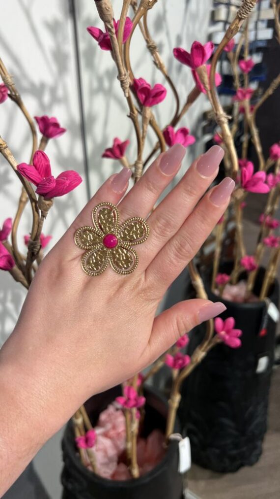 Ring bloem roze