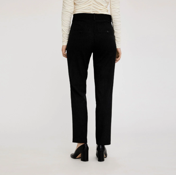 DaphneFV charcoal pinstripe Five units