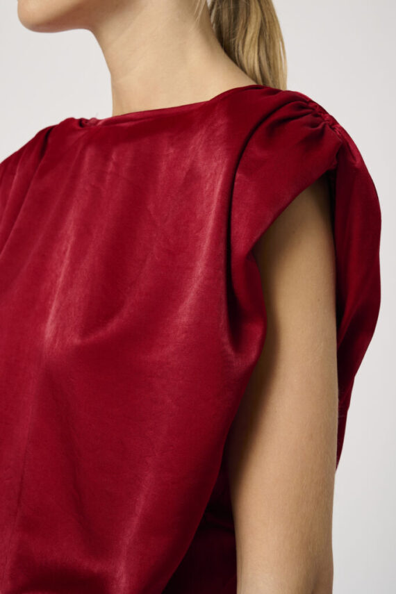 Estellemw wrap top red My essential wardrobe