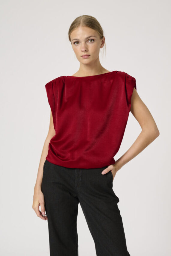 Estellemw wrap top red My essential wardrobe
