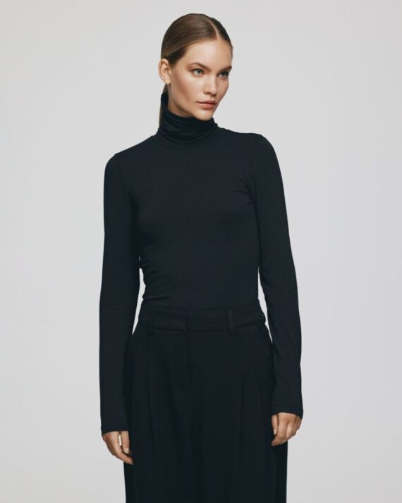 Mschbetrina r top black Moss copenhagen