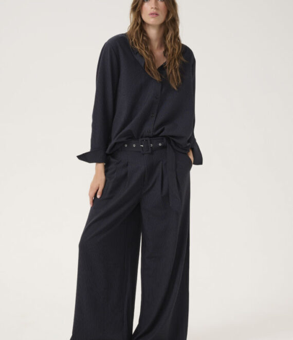 Vittamw pant My essential wardrobe