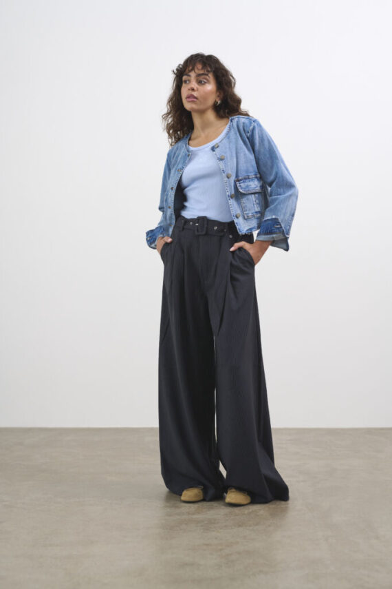 Vittamw wide pant dark sapphire My essential wardrobe