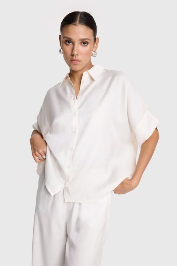 Shine boxy blouse cream Alix the label