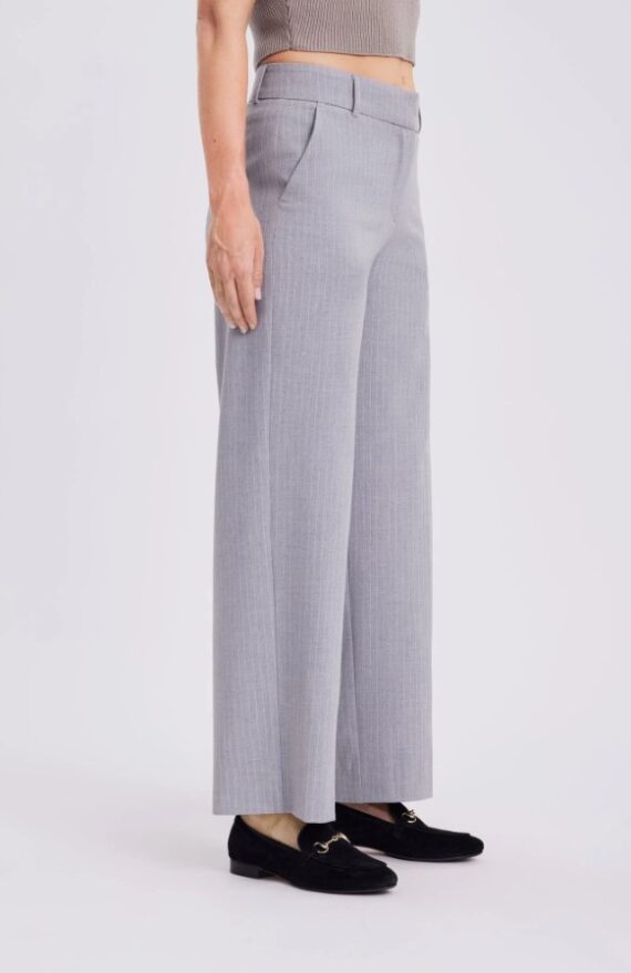 Denafv light grey pinstripe Five Units