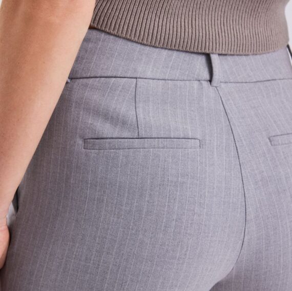 Denafv light grey pinstripe Five Units