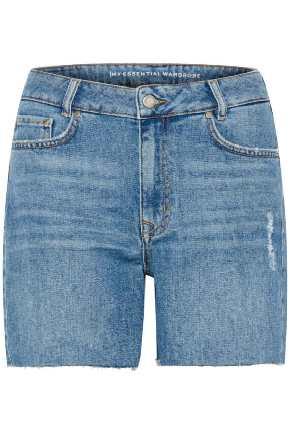 LucyMW denim shorts My essential wardrobe
