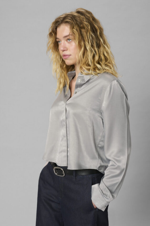 EstelleMW shirt moon My essential wardrobe