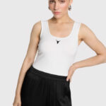 Ladies knitted tanktop wit Alix the Label